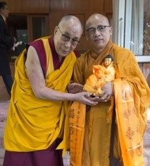 Bản lên tiếng của Tăng đoàn GHPGVNTN Hải Ngoại trước hiểm họa mất nước HT. Thích Viên Lý với đức Đạt lai Lat ma 14