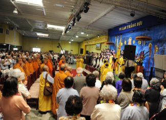 Tăng Đoàn GHPGVNTNHN thành kính phân ưu cố HT. Thích Tánh Nhơn Hội trường chùa Điều Ngự