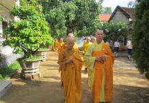 Hãy chuyển sang dân chủ đa nguyên để cứu nền đạo đức Việt Nam