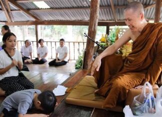 Hỏi Pháp với Ajahn Suchart (2) (song ngữ Anh Việt)