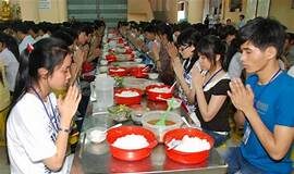 Bilingual: Eating Meal In The Temple / Ăn Cơm Chùa