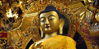 Đầu Năm Hướng Về Tam Bảo