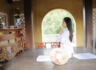 Cầu Nguyện Qua Cái Nhìn Duyên Khởi