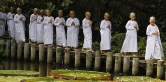 Cộng nghiệp cùng hội cùng thuyền