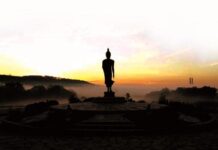 An nhiên giữa buồn vui