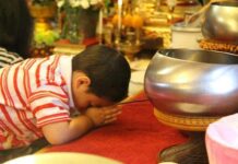 Lạy Phật hàm chứa nguyên lý y học thâm sâu