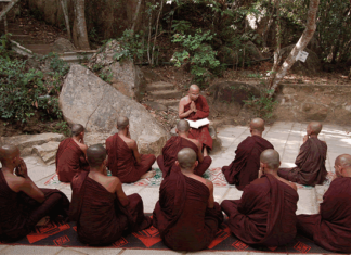 Biết lắng nghe pháp