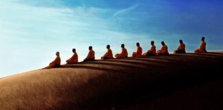 Hết củi thì lửa tắt