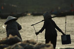 nguoi ganh nuoc