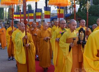 Cởi trói thân tâm, giữ chánh niệm – sống trong chánh định