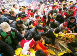 Vượt qua mê tín