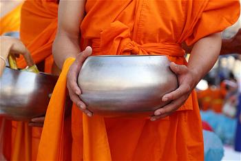 khất thực