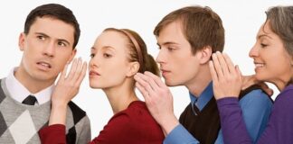 Nói hai lưỡi và gây tổn thương nhau trong công sở