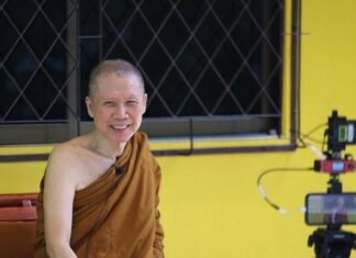 Hỏi Pháp Với Ajahn Suchart Abhijāto (Sưu Tầm 5) (Song ngữ Anh Việt)