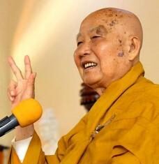 Tùy duyên nhi bất biến