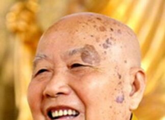 Sống với hai chữ “tùy duyên”