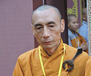 Sống ngay thực tại, bây giờ