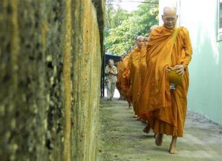 Thiện tri thức là bậc Phạm hạnh trọn vẹn
