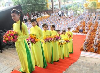 Cúng Dường Như Lai