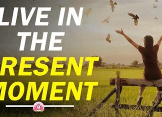 Live In The Present Moment / Sống Trong Giây Phút Hiện Tại (Song ngữ Vietnamese-Englsh)