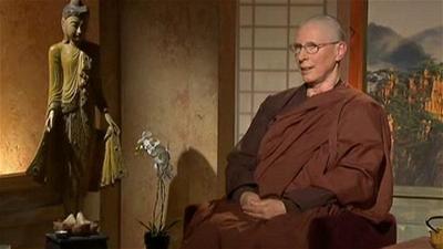 Ni sư Ajahn Sundara