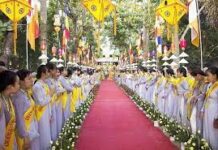 Mối quan hệ tu sĩ và cư sĩ