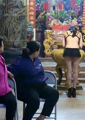 y phuc di le chua y phuc di le chua